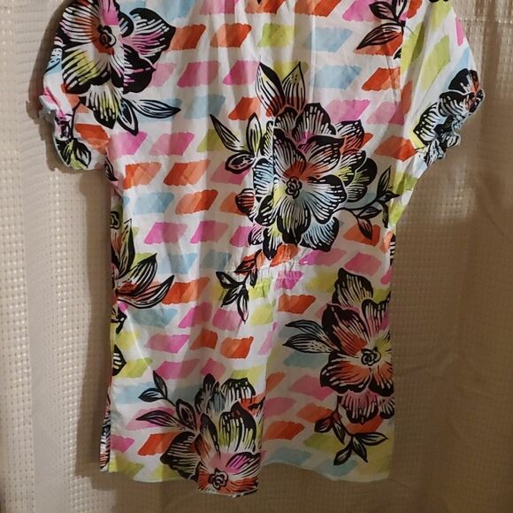 Koi M Bright Multicolored Floral Scrub Top .. - Picture 6 of 8
